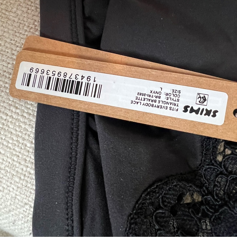 4 Assorted SKIMS $100 (Bralette, Control Briefs, etc) - Picture 7 of 16